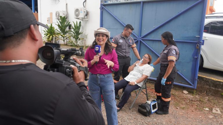 Paramédicos del SUME son entrevistados para reportaje sobre ‘agotamiento o golpe de calor’